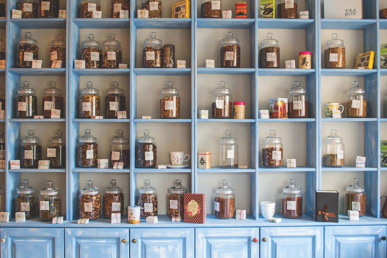 Essential Oils Through the Ages: From Babylon to Modern Wellness 📖⏳