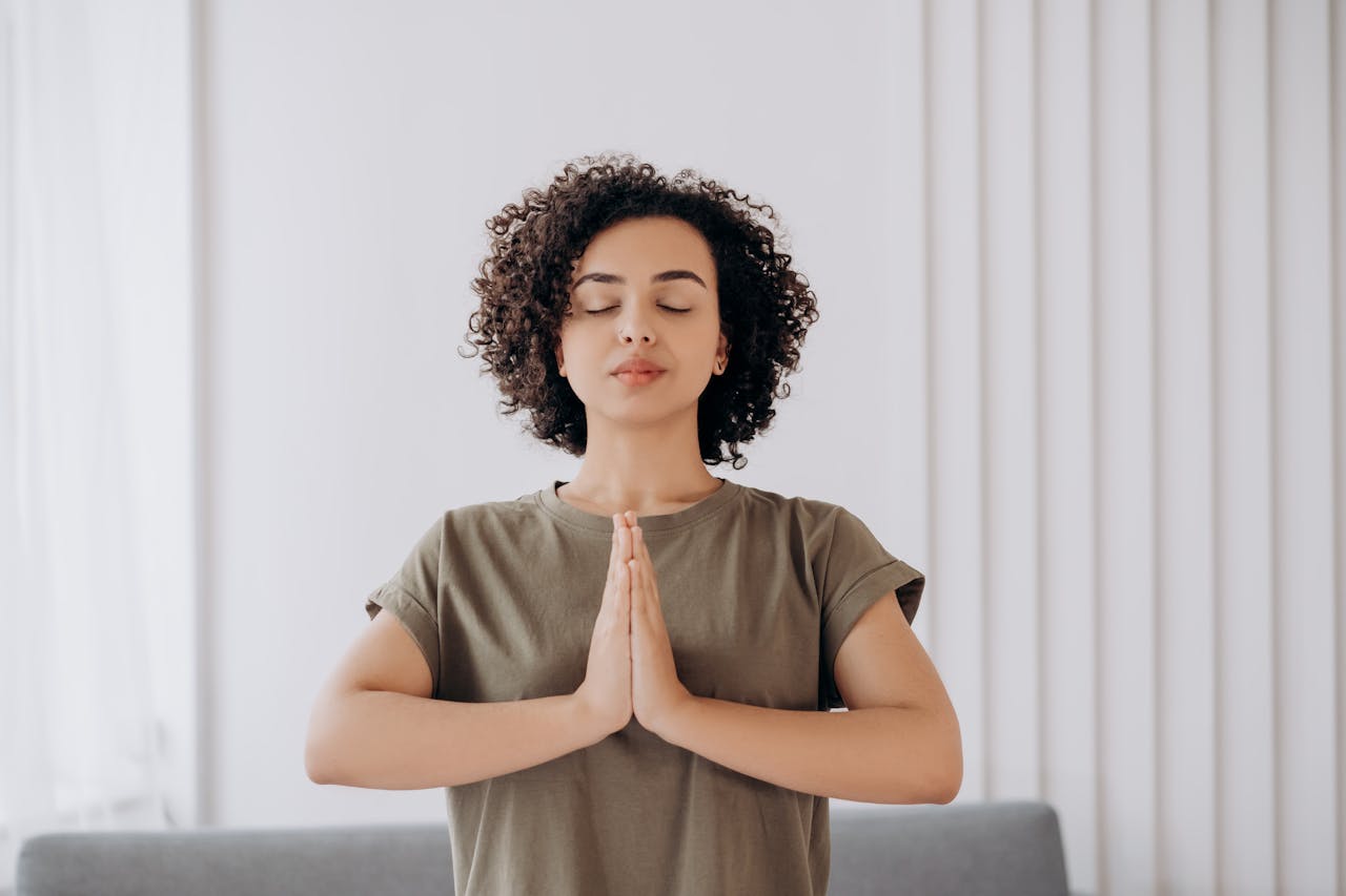 Glowing Skin and Inner Peace: Skincare for Total Well-Being โบ๏ธ๐งโโ๏ธ