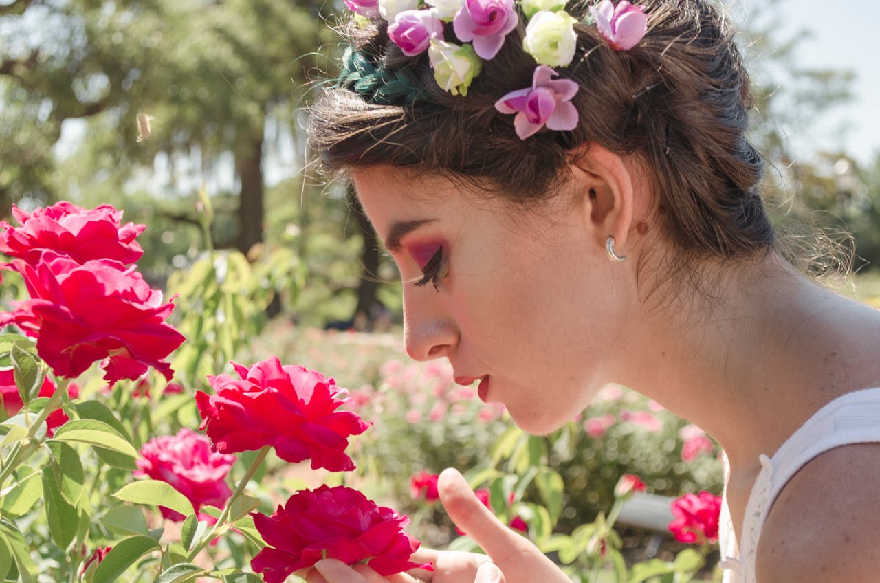 Rose Oil Deep Dive: Nature's Elixir for Health and Well-Being 🌹💞