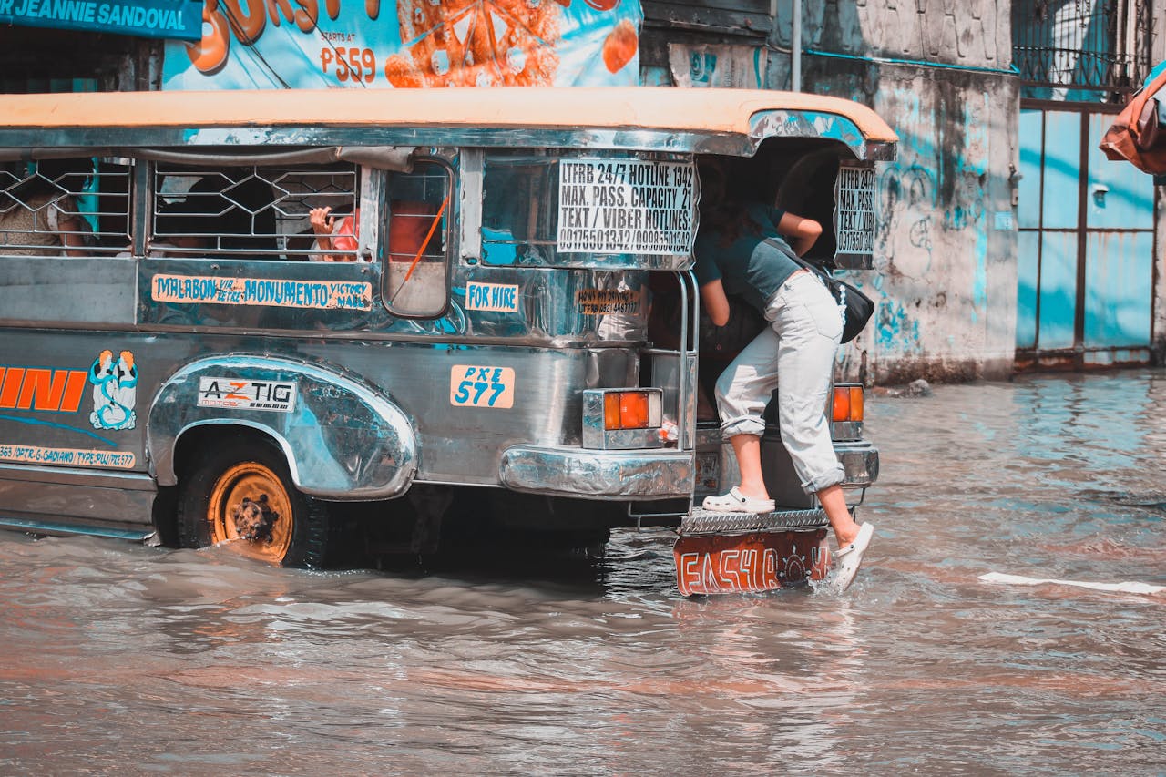 Slippery Roads, Cold Knees, and Bed Weather Feels: Rainy Days Abound โ๏ธ๐ซฃ