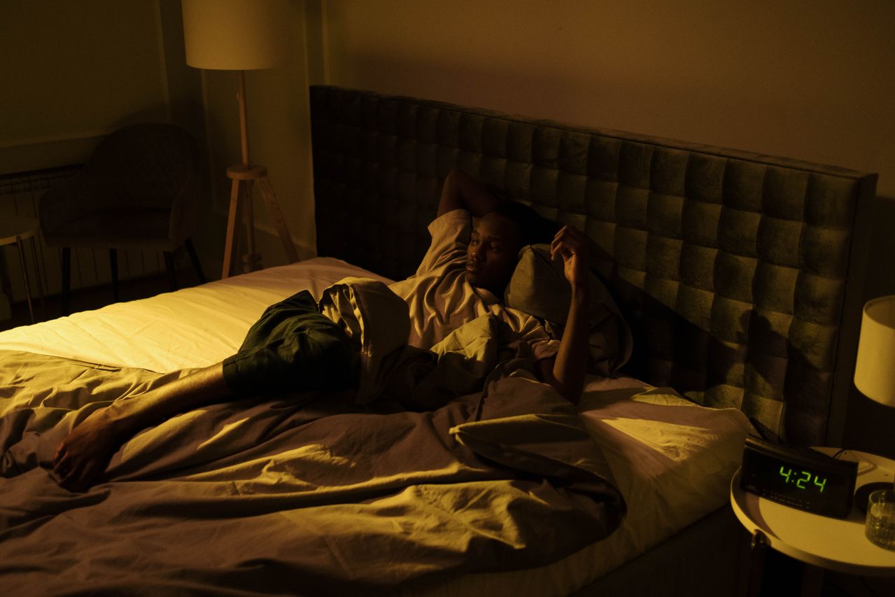 Waking Up at 3 AM: Why Is Your Brain Suddenly Wide Awake? 👀🧠