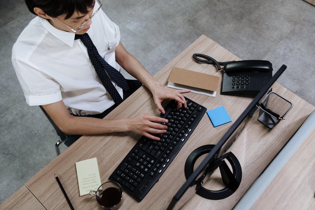 The Cost of Sitting: What Long Hours in a Chair May Be Doing to Our Body 🧑🏻‍💻🕐